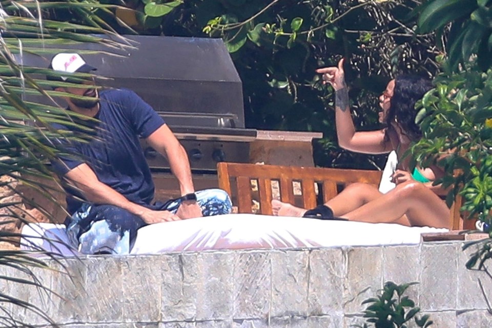 RIHANNA'NIN ÖFKESİ: GİT BAŞINDAN HASSAN