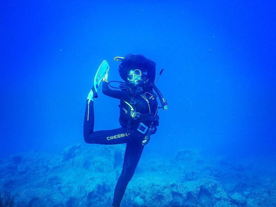 TUVANA TÜRKAY'DAN SU ALTI DALIŞI