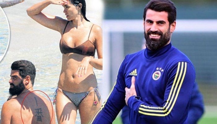 VOLKAN'IN SIRTINDAKİ DÖVMEDE NE YAZIYOR?