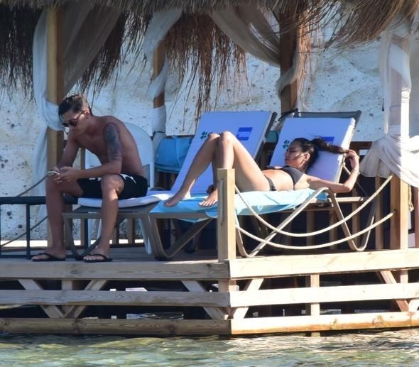 DÜNYA KUPASI'NA VEDA ETTİ TÜRKİYE'DE LOCA KAPATTI