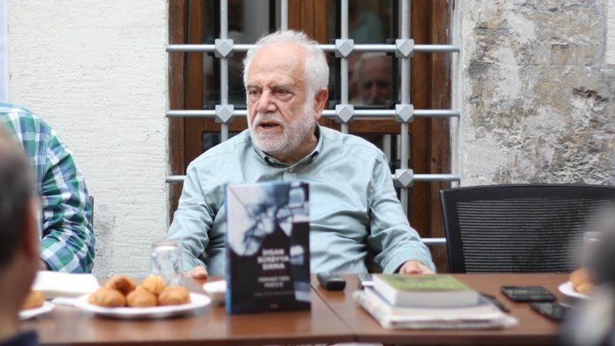 'GENÇLER TÜRKÇE BİLMİYOR'