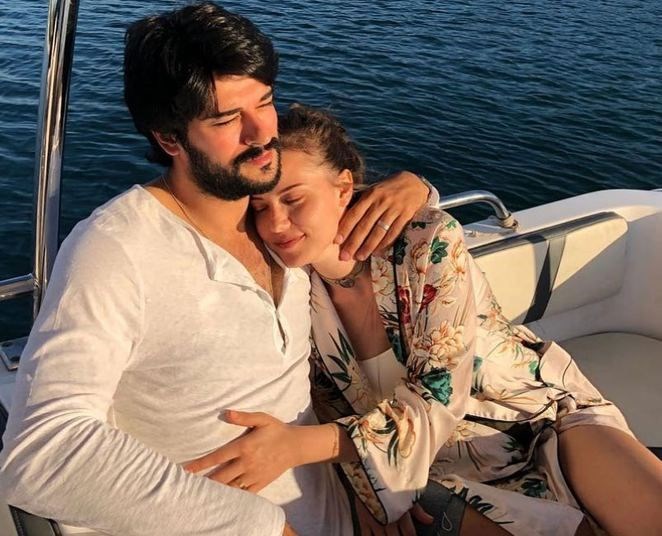 BURAK ÖZÇİVİT 2 OTOMOBİL DAHA ALDI