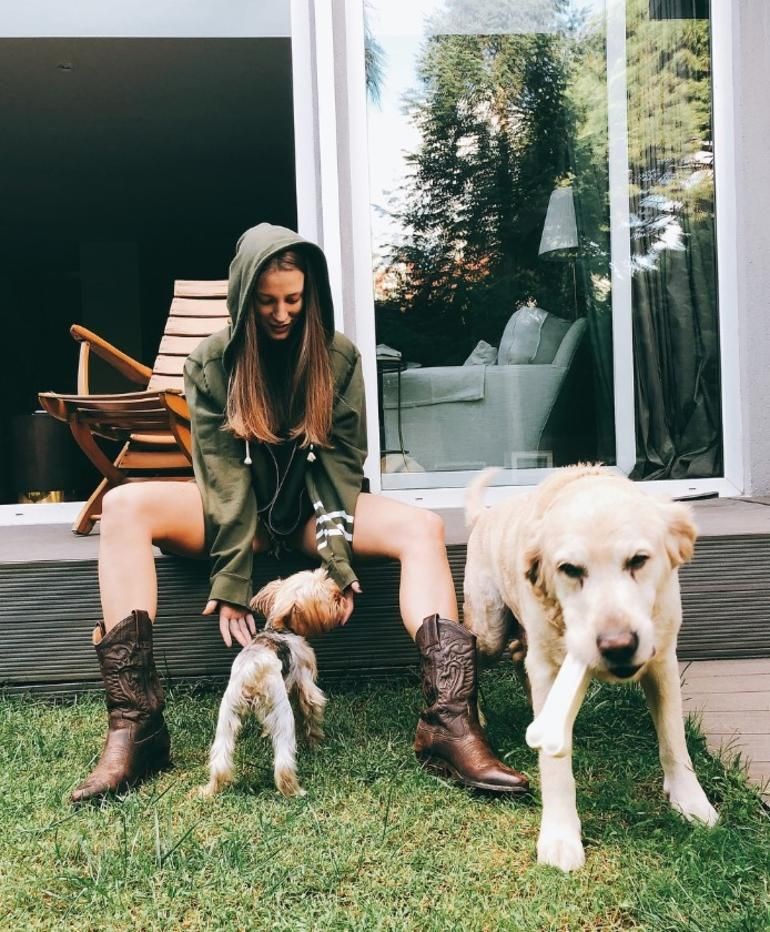 SERENAY SARIKAYA: AİLE ZAMANI