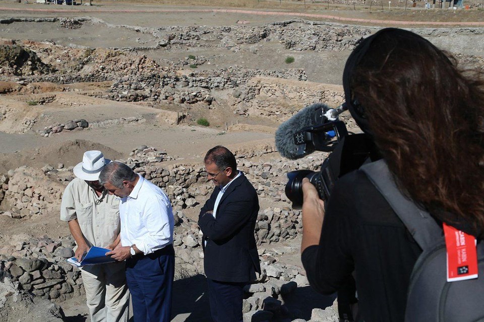 FRANSA BİLİMSEL ARAŞTIRMALAR AKADEMİSİ, KÜLTEPE'DE