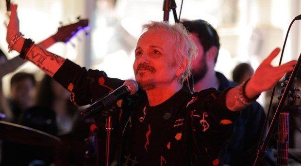 90'LARIN UNUTULMAZ SESİ: HARUN KOLÇAK