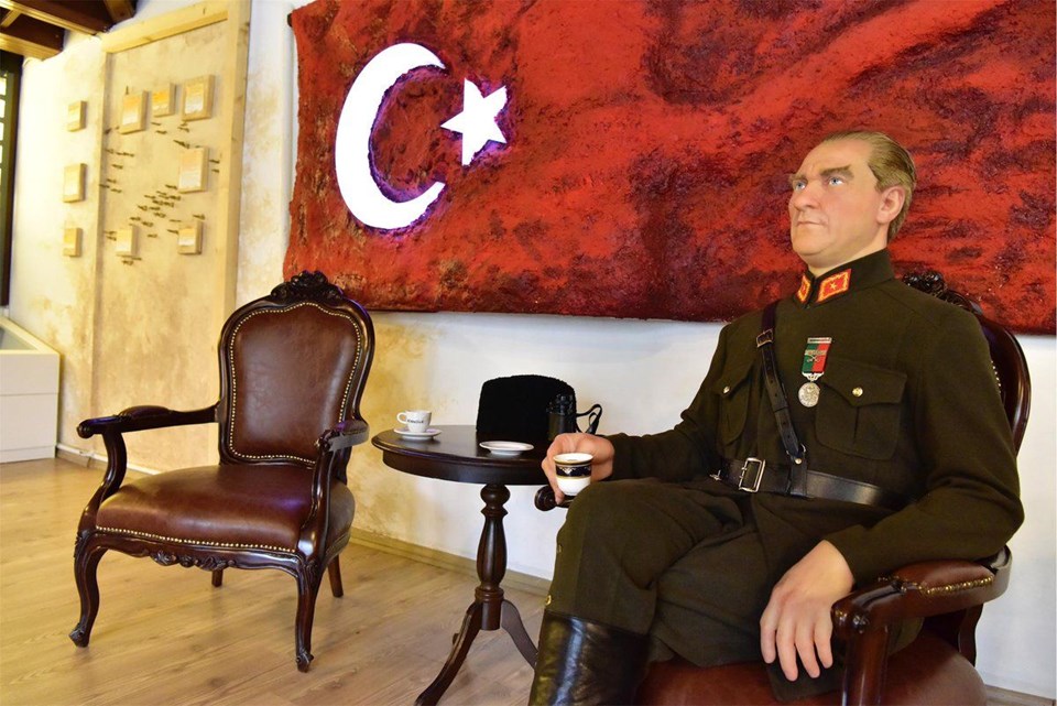 ATATÜRK HİPERREALİ ATA ANI EVİ'NDE