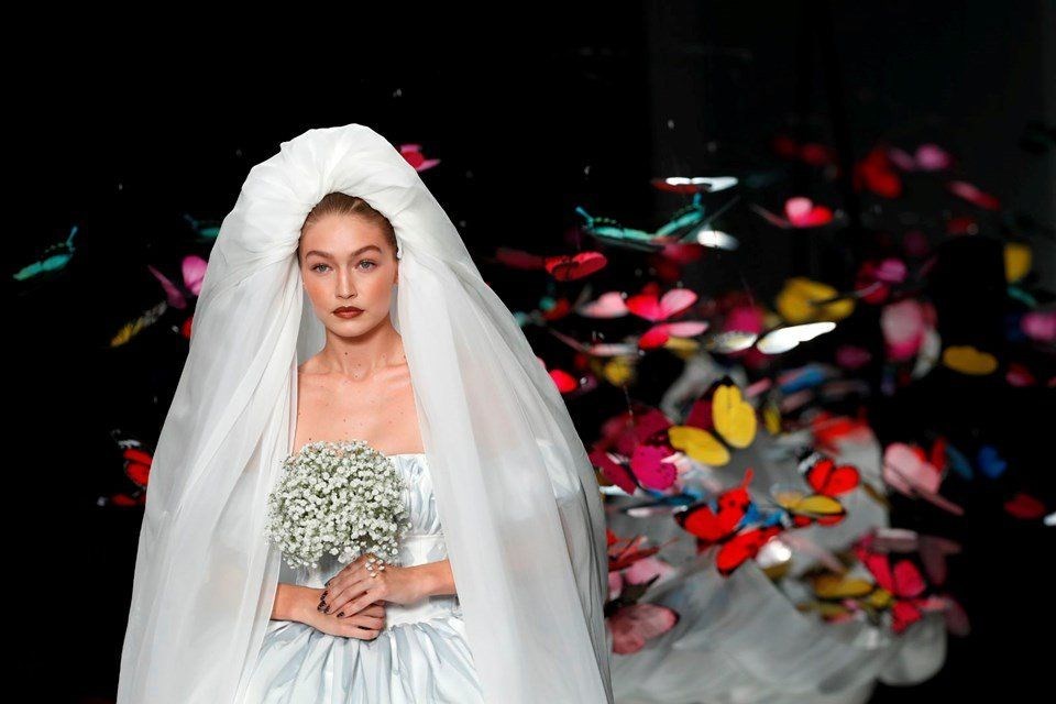 MİLAN MODA HAFTASI'NA DAMGA VURDU