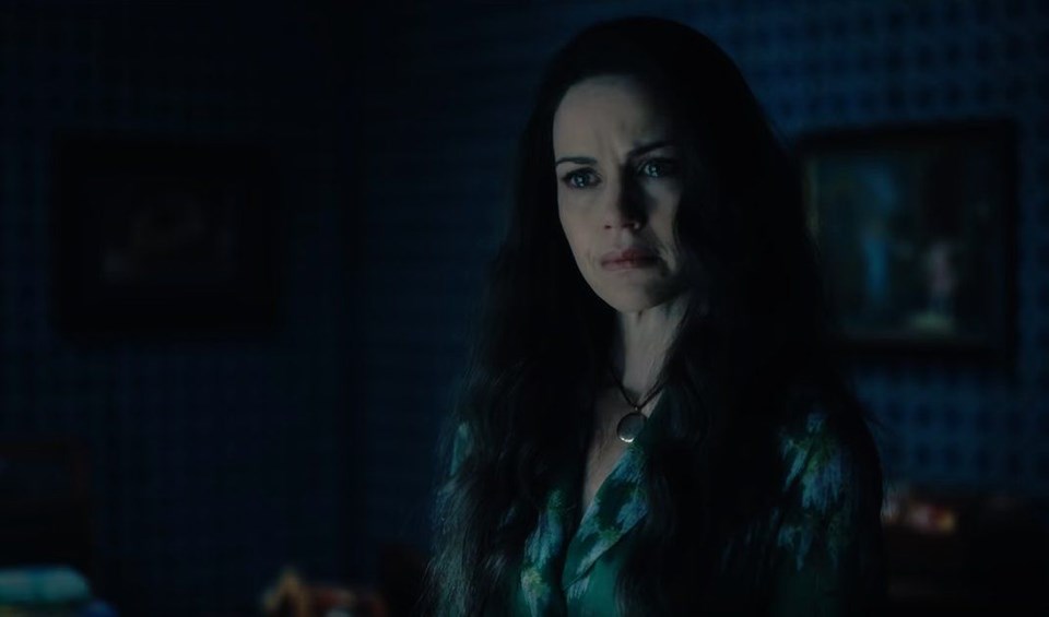 NETFLIX'TEN YENİ KORKU DİZİSİ: TEPEDEKİ EV