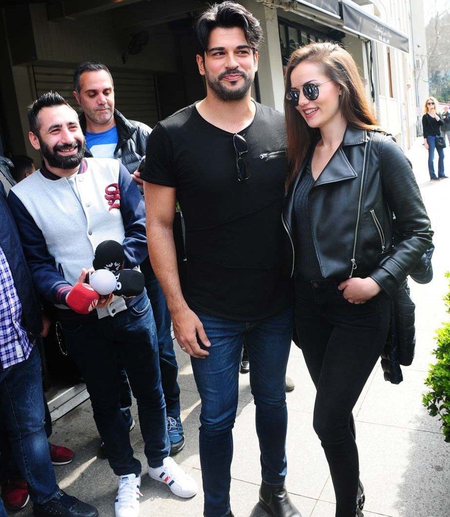 OTOMOBİLLERİNİ SATIYOR (KOMŞULARLA KRİZ)