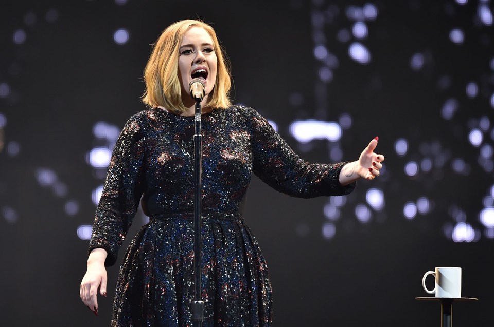 ADELE'DEN YENİ ALBÜM