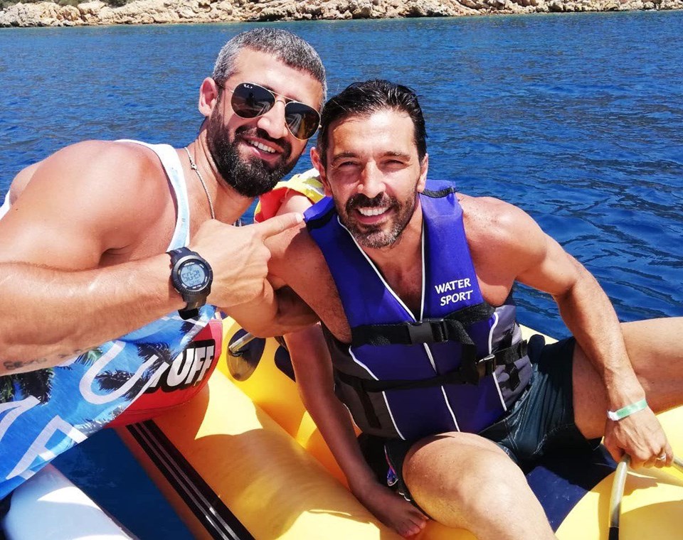 BUFFON TATİL İÇİN TÜRKİYE'DE