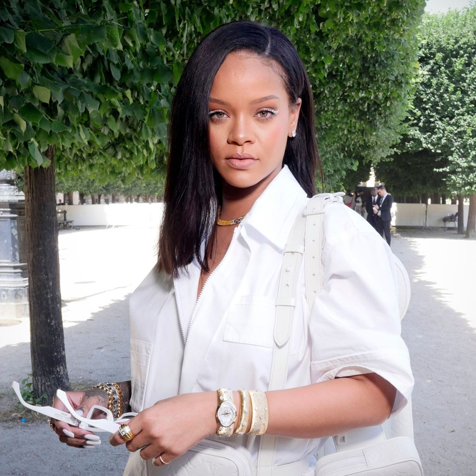 RIHANNA TARZINI DEĞİŞTİRDİ