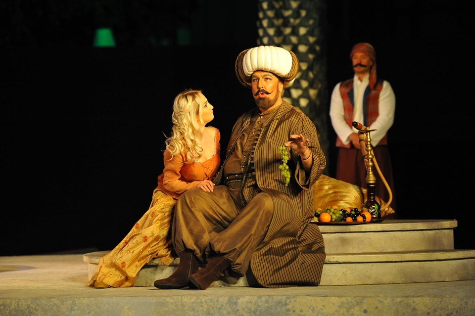 SARAYDAN KIZ KAÇIRMA OPERASI ARKEOLOJİ MÜZESİ'NDE