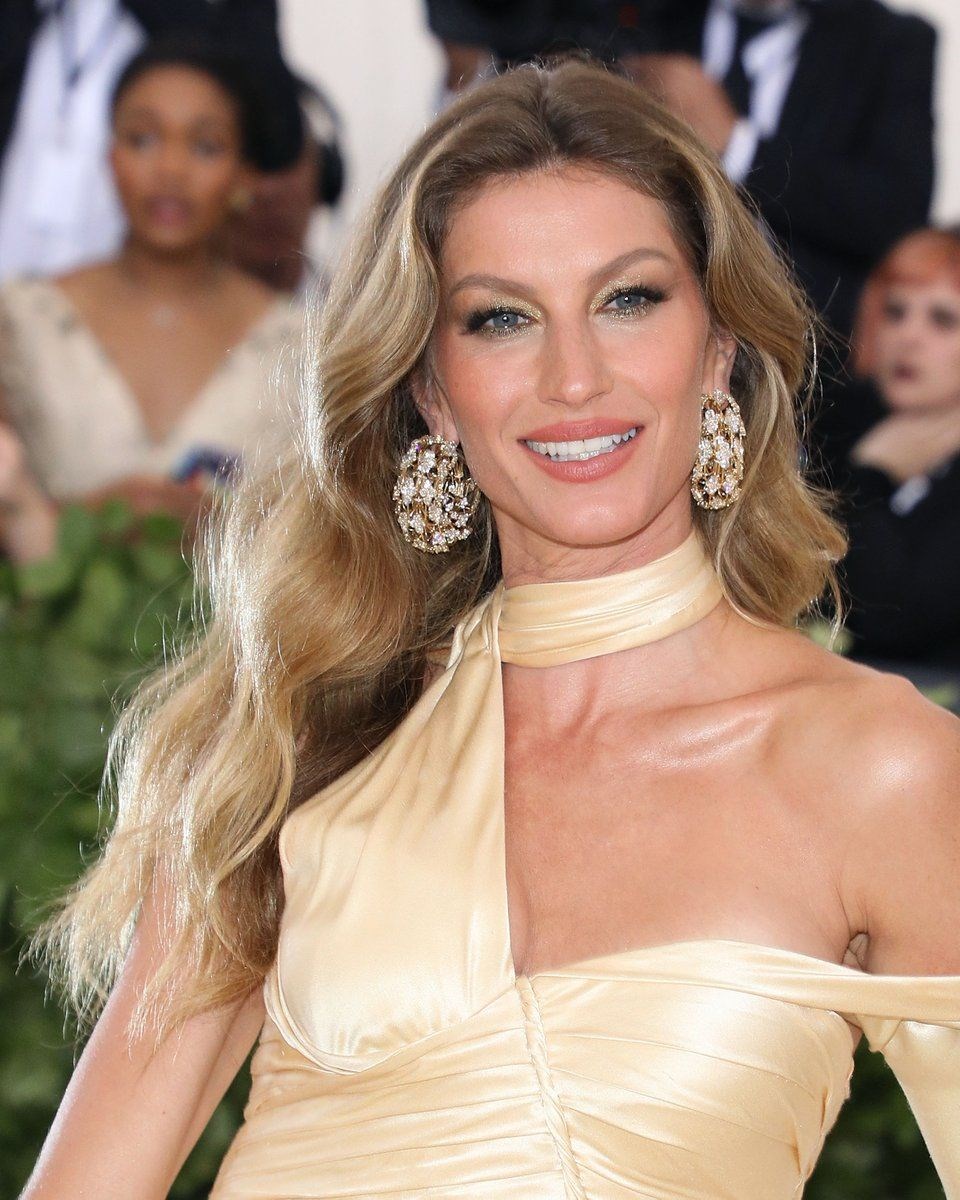 GISELE BUNDCHEN’DEN ESTETİK İTİRAFI