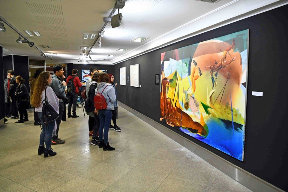 GÖÇ TEMASI İKİ FARKLI SERGİDE HAYAT BULDU