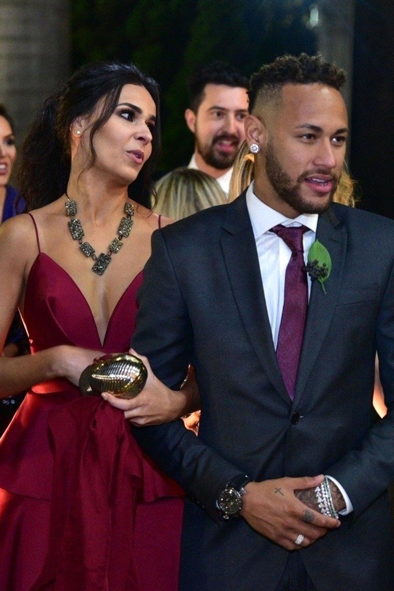 NEYMAR VE KIZ ARKADAŞI GELİN VE DAMATTAN ROL ÇALDI