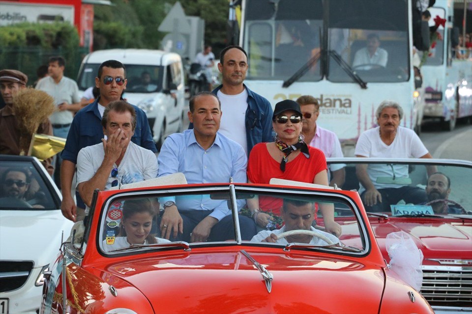 ADANA FİLM FESTİVALİ'NDE SEVGİ KORTEJİ