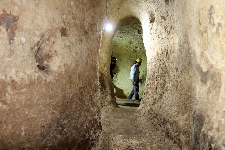 BİN 700 YILLIK YER ALTI ŞEHRİ GÜN YÜZÜNE ÇIKTI