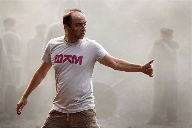 ORGANİZE İŞLER 2: SAZAN SARMALI SETİNDEN İLK KARELER