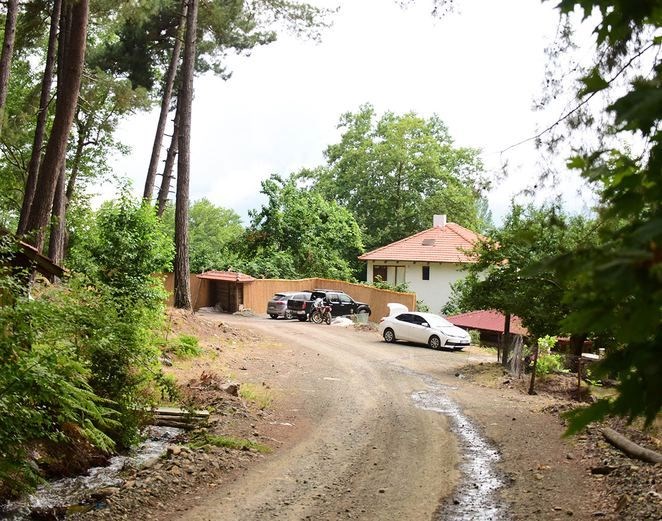 ÖZGÜ NAMAL'IN KÖY HAYATI