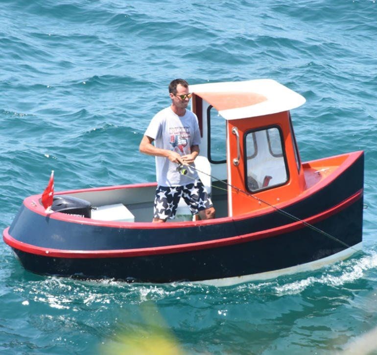 TAKASINI KENDİ TASARLADI