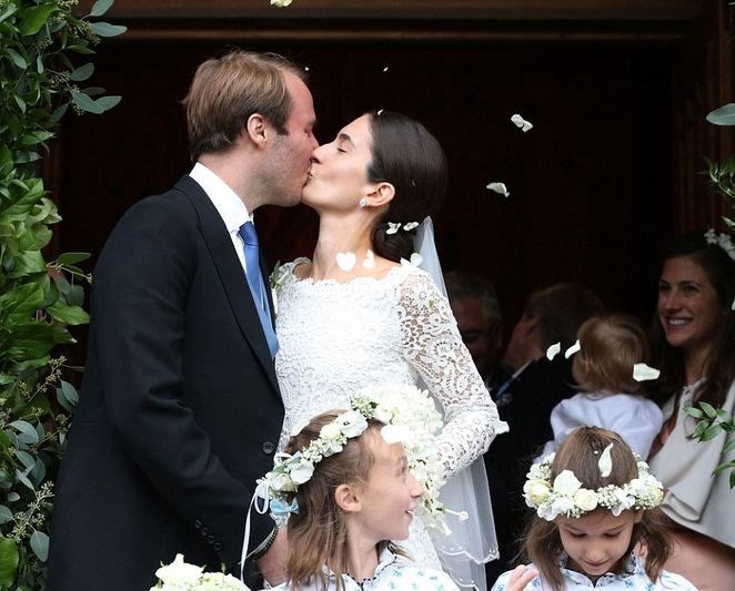 BAVYERA PRENSİ, TÜRK İÇ MİMAR İLE EVLENDİ