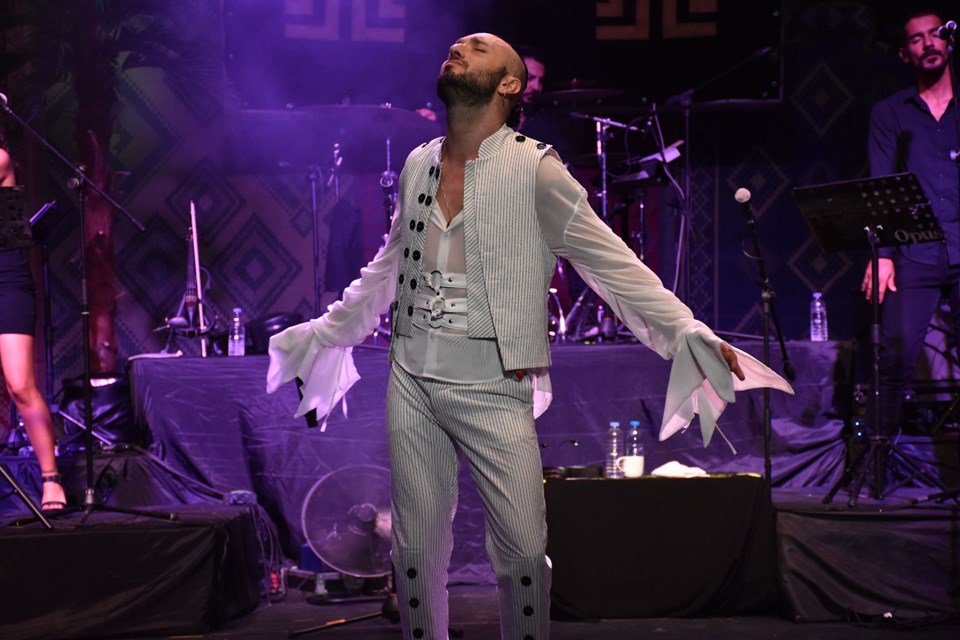 'EVLİLİK DÜŞÜNMÜYORUM'