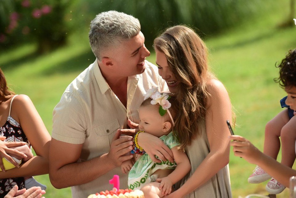 İSTANBULLU GELİN'DEN İLK KARELER