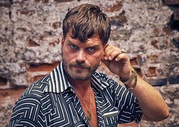 ORGANİZE İŞLER 2'NİN SARI SARUHAN'I