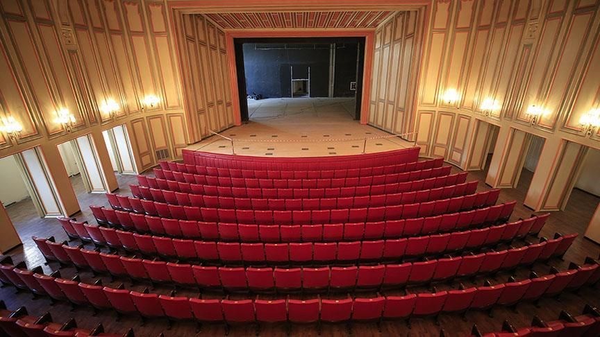 TARİHİ OPERA BİNASI 70 YIL ÖNCEKİ GÖRÜNÜMÜNE KAVUŞTU