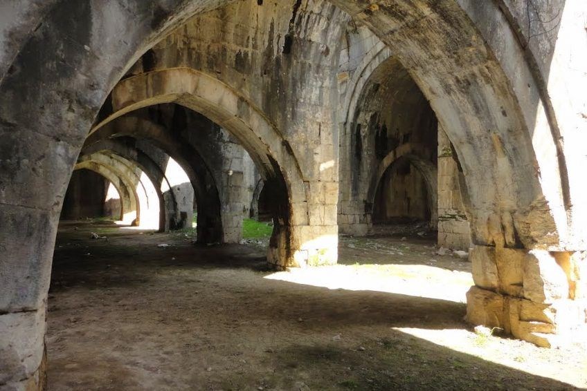 İNCİRHAN KERVANSARAYI'NDAKİ TAHRİBAT GÖRÜNTÜLENDİ