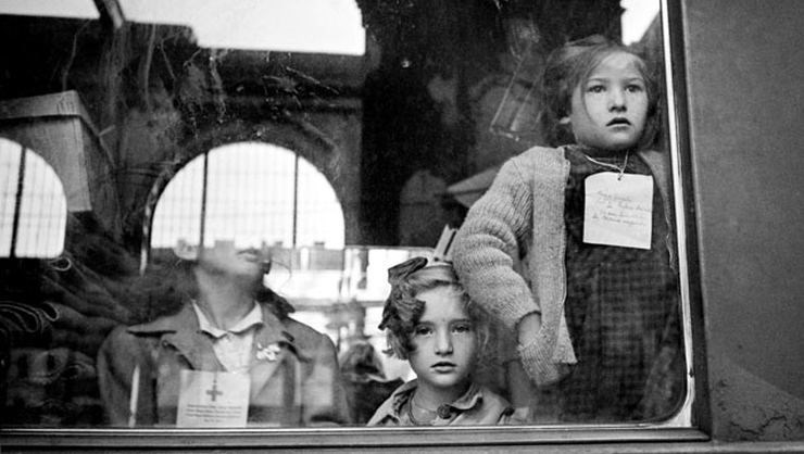 ARA GÜLER'İN TAVSİYE ETTİĞİ FOTOĞRAFÇI WERNER BISCHOF'UN SERGİSİ LEICA GALLERY'DE