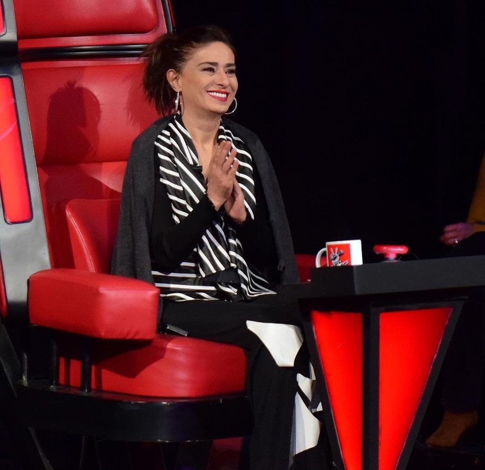 'DOLAR BASALIM' DİYEN YILDIZ TİLBE'YE PROF. ÖZGÜR DEMİRTAŞ'TAN CEVAP