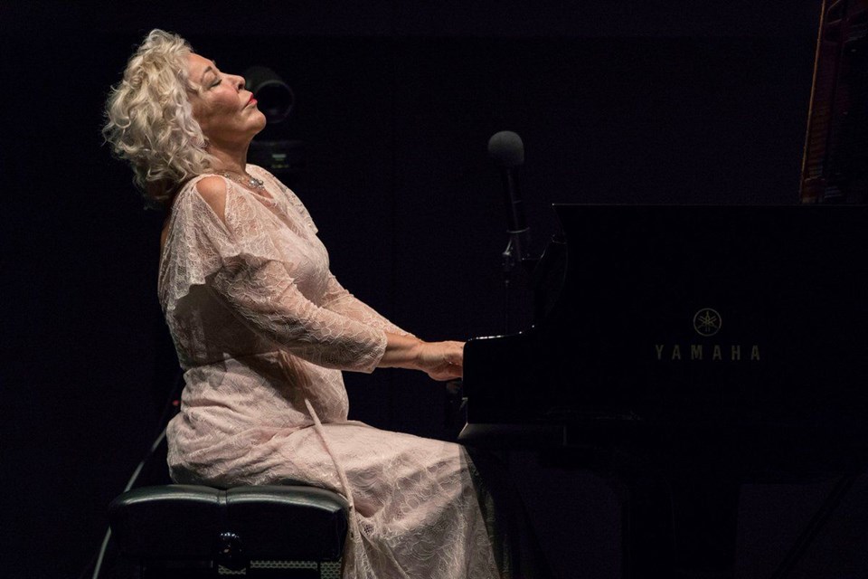 BODRUM 5 GÜNDE 20 BİN MÜZİKSEVERİ AĞIRLADI