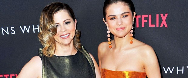 661264124_mandy-teefey-selena-gomez-zoom-1e90cde9-c3b8-4300-b476-9370c3cfec68.jpg