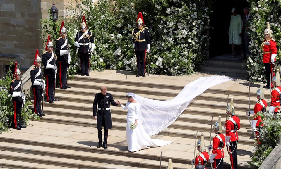 Meghan Markle, Kraliyet duğunu, gelinlik