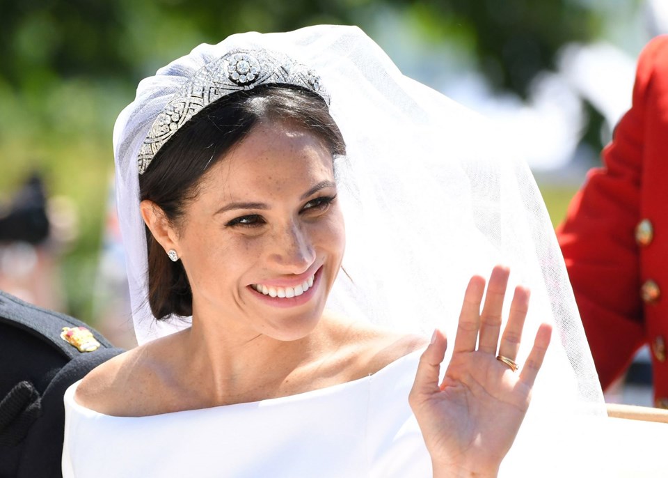 Meghan Markle, Kraliyet duğunu, gelinlik