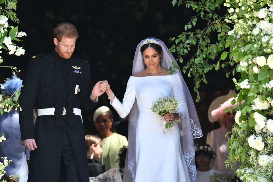 Meghan Markle, Kraliyet duğunu, gelinlik