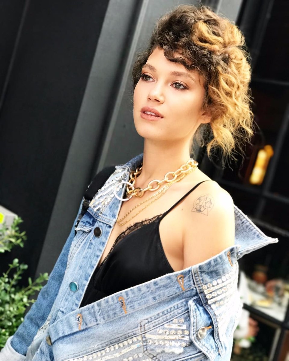 "KENDİMİ BEĞENİYORUM"