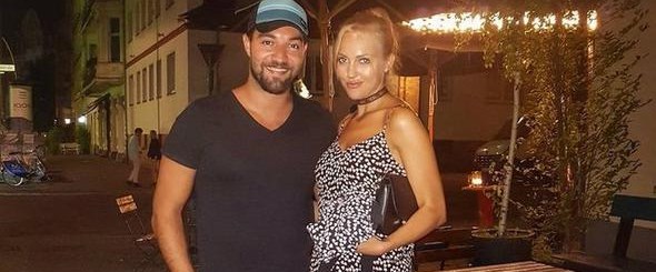 Oyuncu Meryem Uzerli, Mısırlı oyuncu ve sunucu...