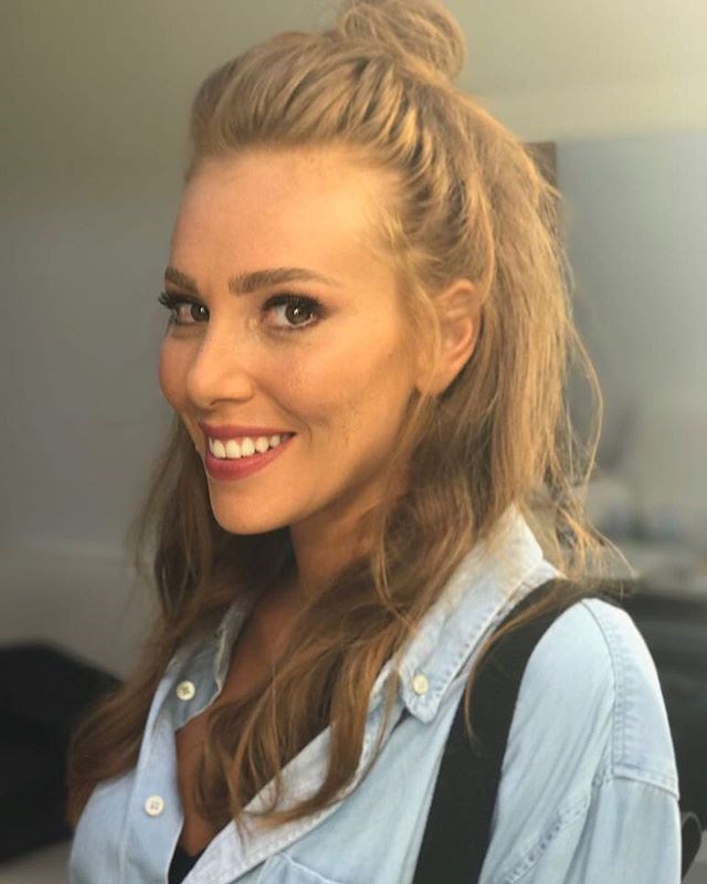 ELÇİN SANGU