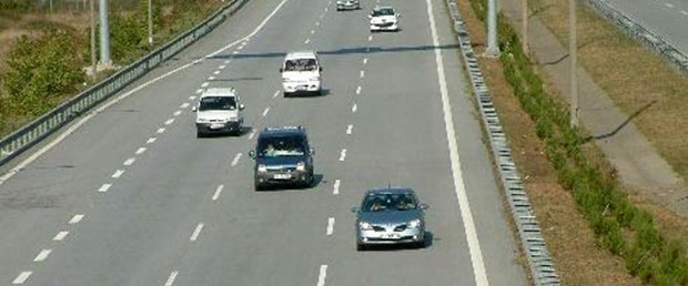 Otoyolda çöp atmak: 500 TL