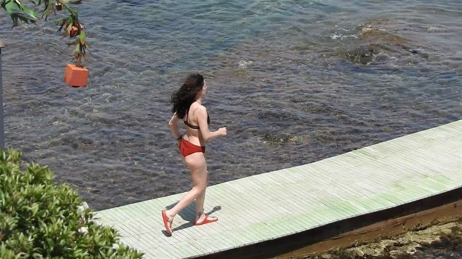 Özge Özpirinçci, tatil