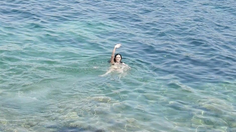 Özge Özpirinçci, tatil