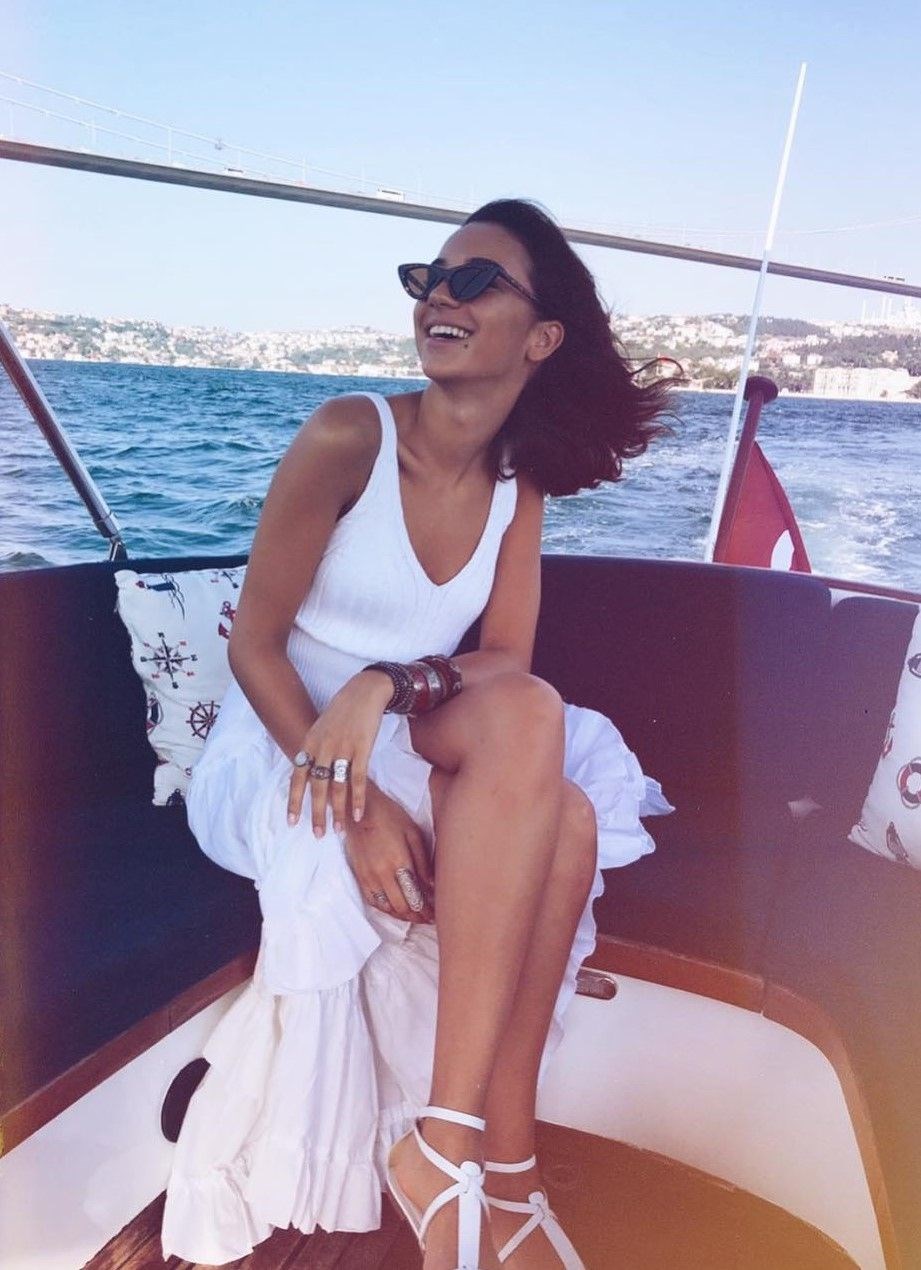 Tara Madelein De Vries