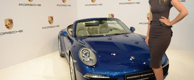 Porsche'nin seçimi Sharapova