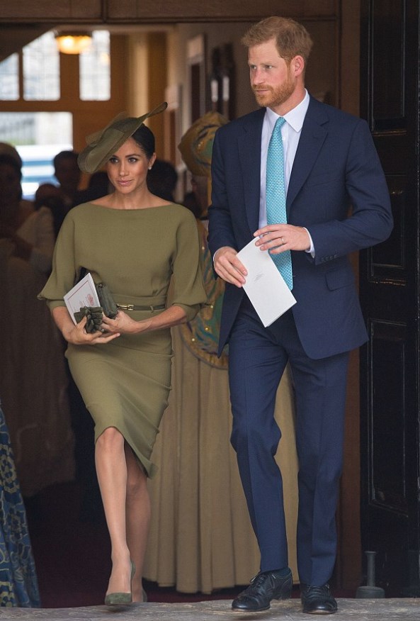 PRENS HARRY'DEN YEĞENİNE 46 BİN LİRALIK HEDİYE