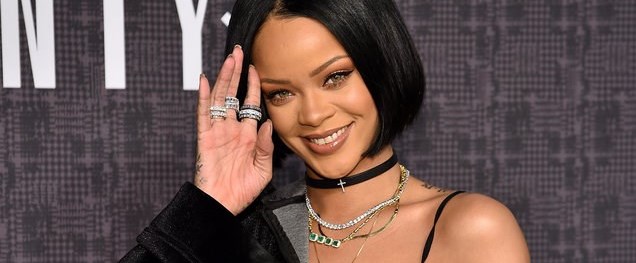 Dünyaca ünlü şarkıcı Rihanna'nın dört...
