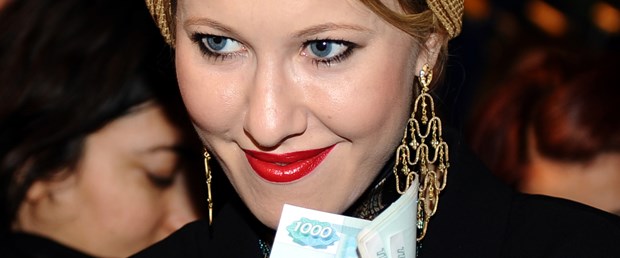 Rus yıldız Sobchak Laleli'de alışverişte