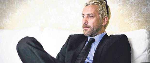 Sarışın oldu